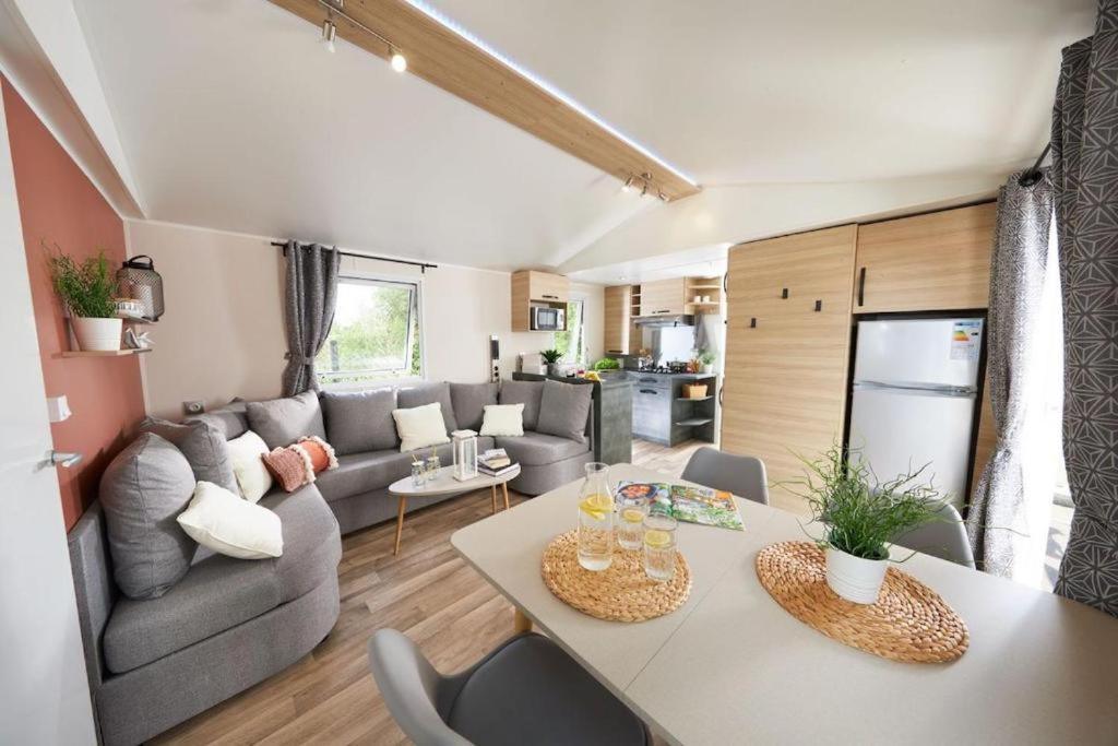 Mobile Home 3 Chambres 2 Salles De Bains Dans Camping 4 Etoiles Aux Charmettes Mh K168 Les Mathes Eksteriør billede